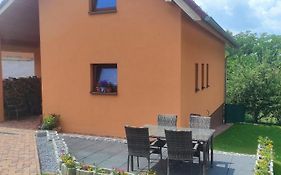 Domeček u lesa